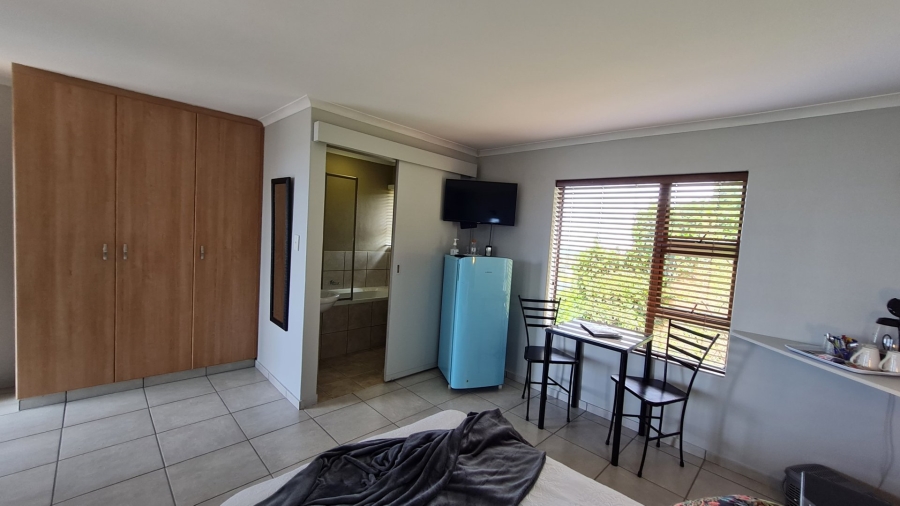 10 Bedroom Property for Sale in Dana Bay Western Cape